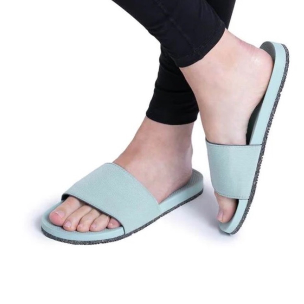 Feelgoodz /NWT/ Easy Day Slides Color: Sage/ Woman’s XS 5-6 & L 9.5-11 &